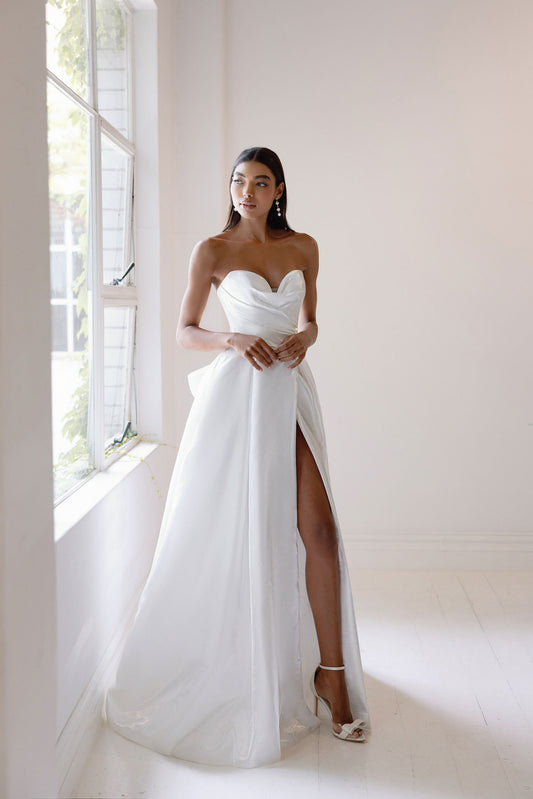 AMIRA